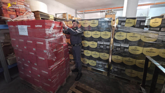 Sant’Egidio del Montealbino, sequestrate 11mila bottiglie di liquori e spumanti