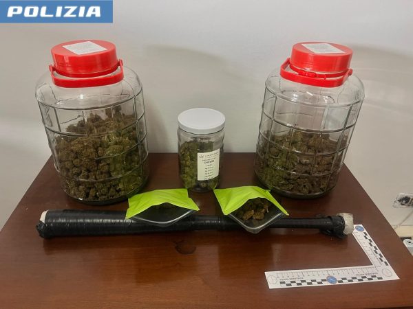 Battipaglia, controlli in un canapa shop: denunciato titolare
