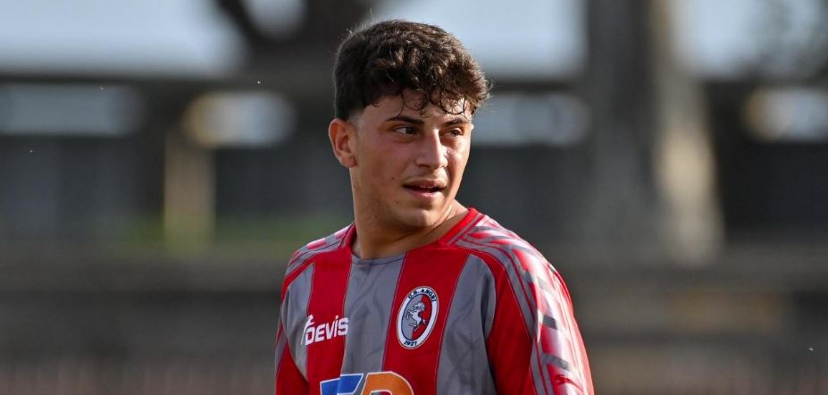 Calciatore accoltellato, Angri prega per Bruno Petrone