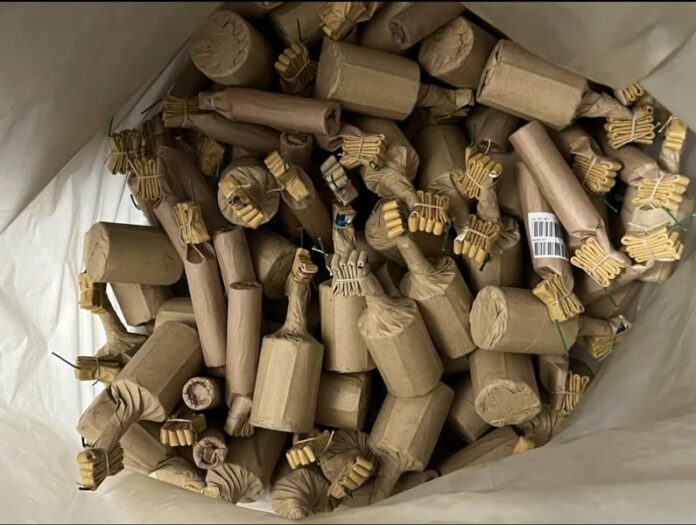 Maxi sequestro di fuochi d’artificio illegali