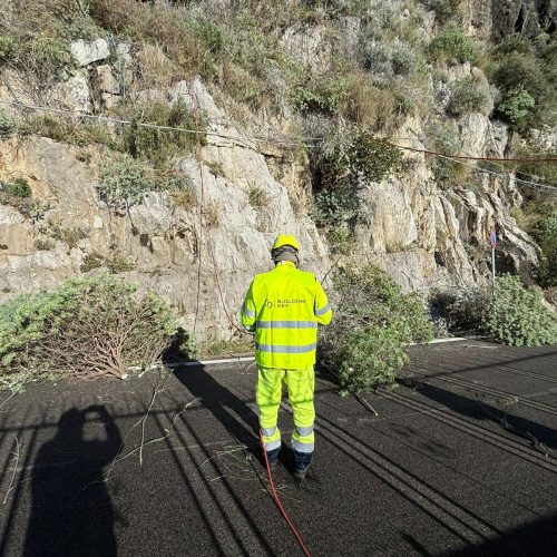 La Statale Amalfitana riapre solo a metà