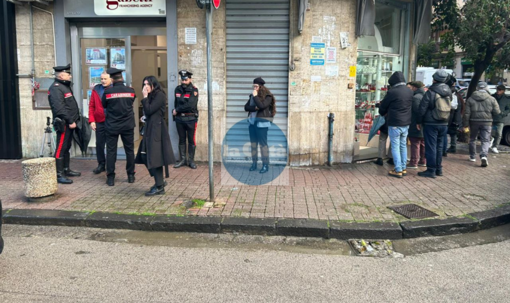 Salerno, la banda del buco torna a colpire: furto in gioielleria