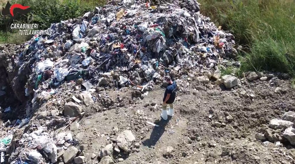 La “holding dei rifiuti”: i veleni smaltiti come i Casalesi