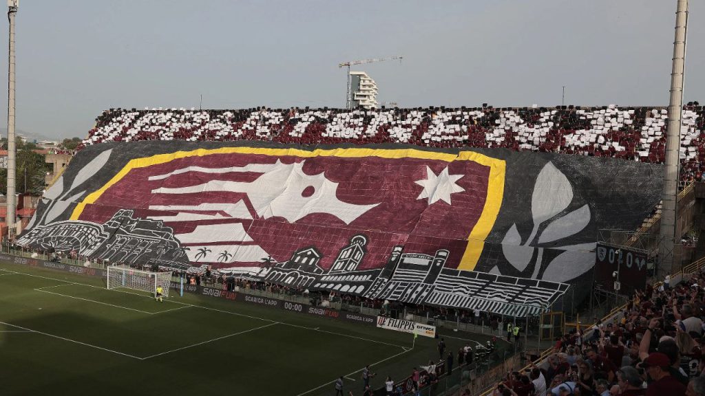 Salernitana sciagurata, serve il pugno di ferro