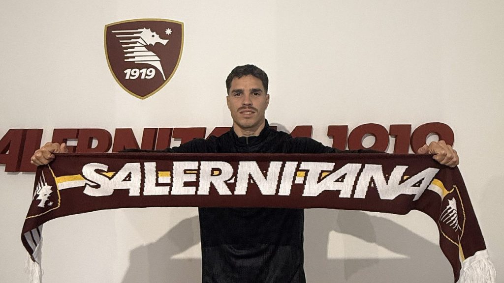 Salernitana, l’attaccante Molina è ufficiale