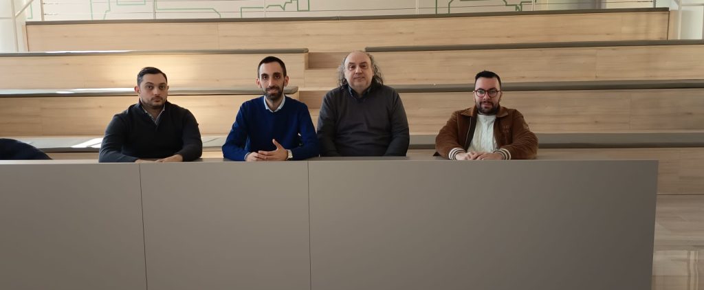 Eboli, l’opposizione occupa l’aula consiliare