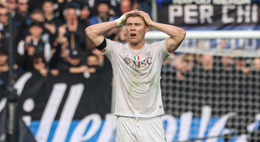 Da rigore negato al Napoli scoppia lite tra coniugi, lei lo accoltella