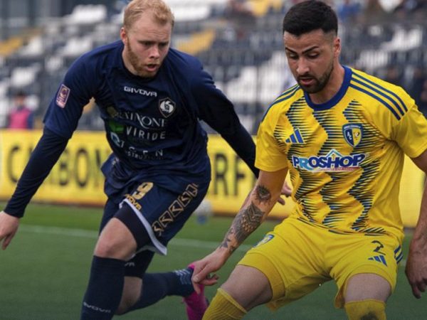 Cavese-Audace Cerignola 2-0, Munari e Macchi fanno esplodere il “Lamberti”