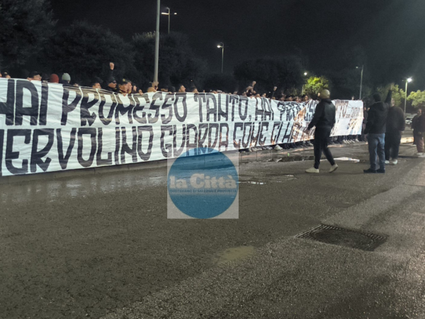 Salernitana, i tifosi sono scocciati