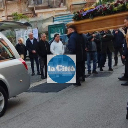 L’ultimo saluto di Siano a Rocco Costantino morto sul lavoro