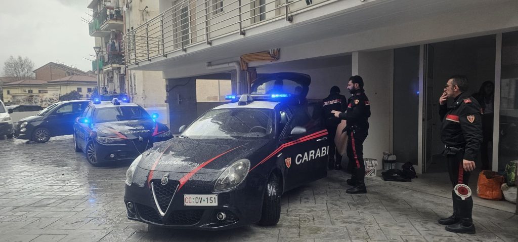 Salerno, entra nel cantiere e si addormenta: denunciato ladro “dormiglione”