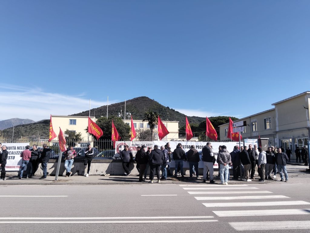 Fonderie Pisano, gli operai frastornati: «La lotta continua»