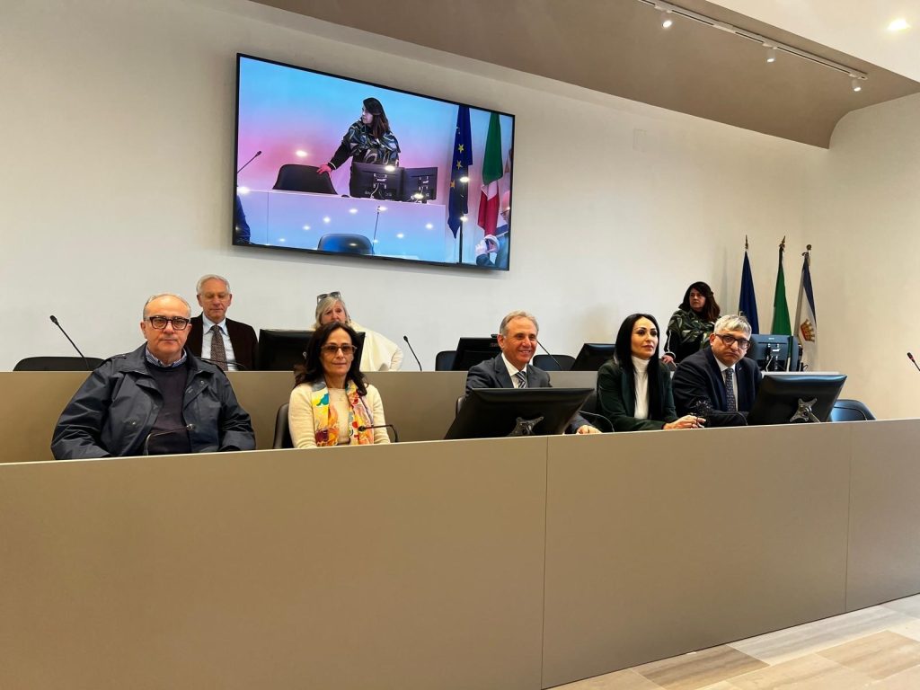 Eboli, giunta Conte senza bilancio: l’opposizione va all’attacco