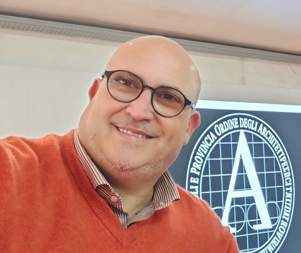 Crollo in via Pavia, gli architetti: «Serve piano per il risanamento delle facciate»