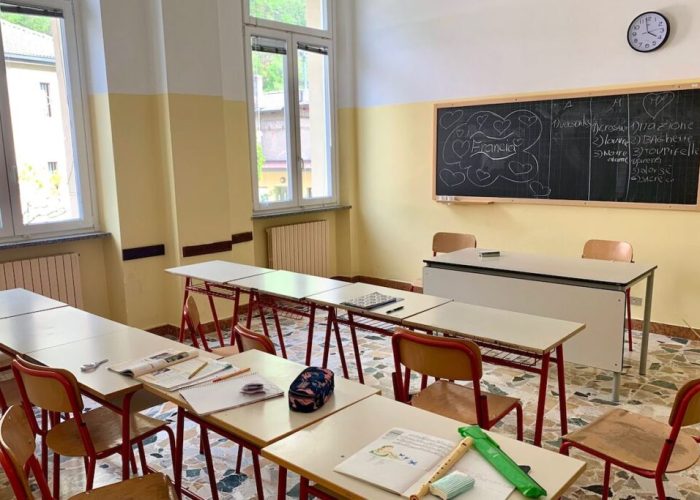Eboli, alunno con la scabbia: allarme a scuola