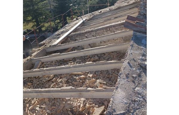 Sarno, operaio precipita dal tetto: è grave in ospedale