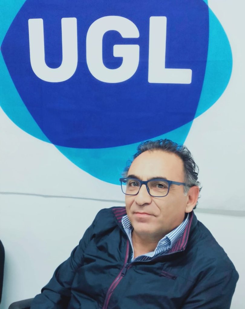 Costantino sospesa dal lavoro: la protesta arriva nei negozi salernitani di Globo