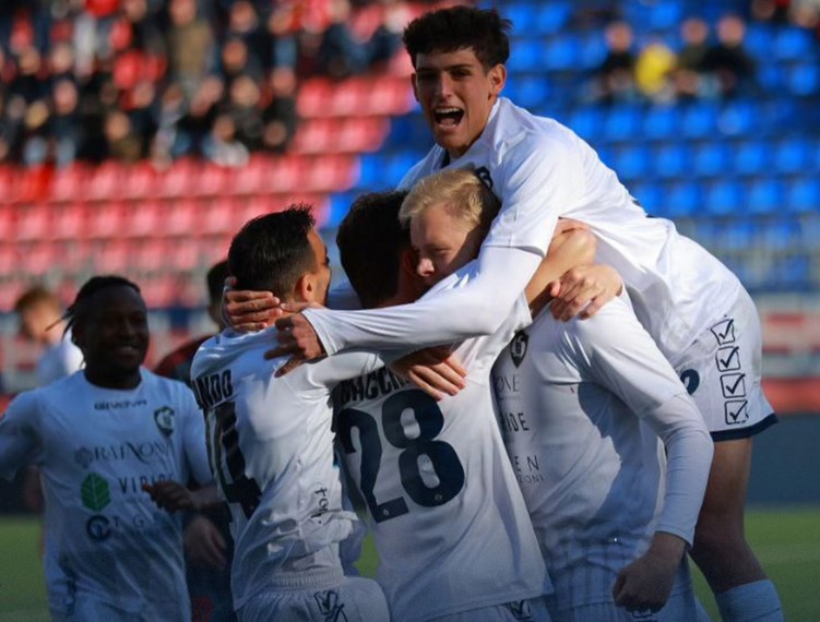 Potenza-Cavese 2-2, metelliani rimontati due volte al “Viviani”