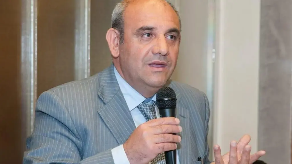 Santa Marina, arrestato il sindaco Giovanni Fortunato: l’accusa è di concussione