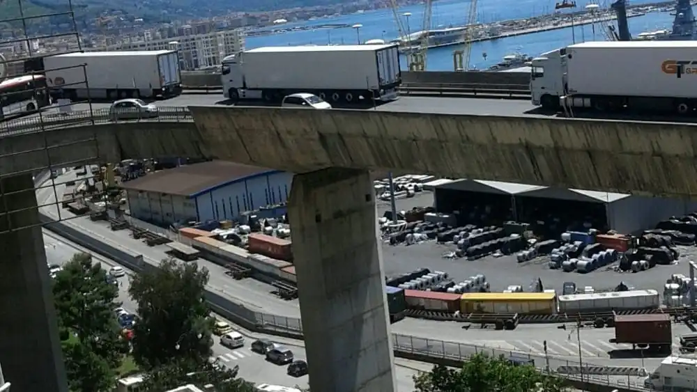Salerno, le Luci sui piloni del Viadotto Gatto: ecco l’art director