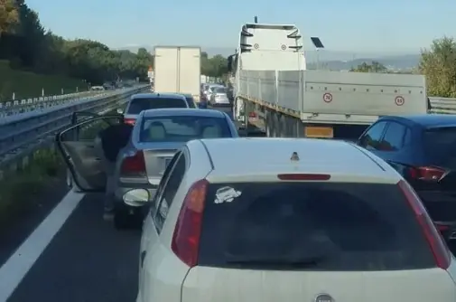 Rientro dal ponte del Primo Maggio, traffico intenso sull’A2 del Mediterraneo