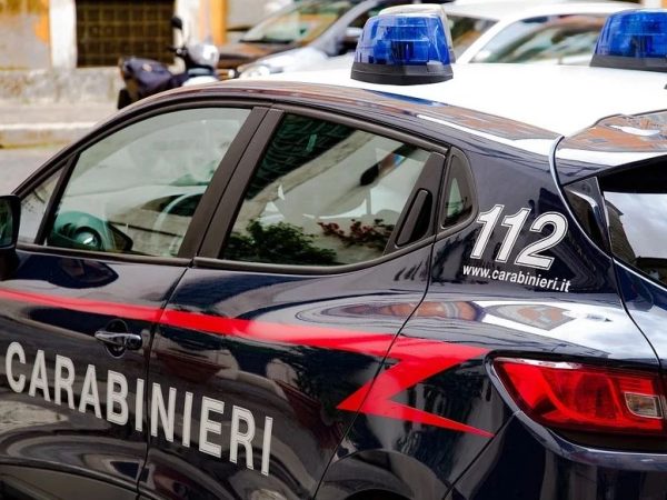 carabinieri-auto