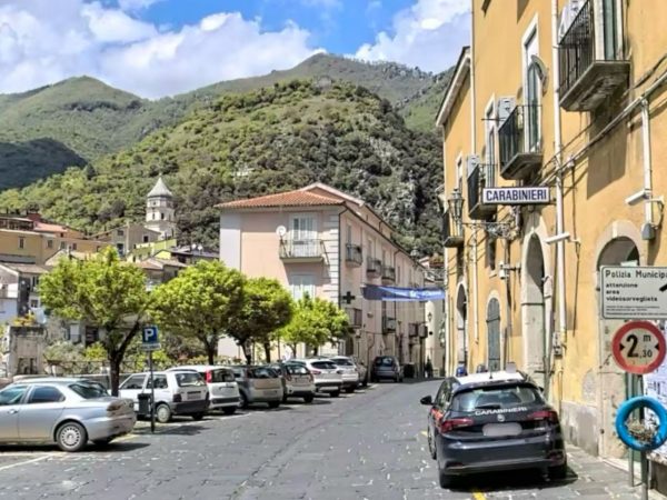 caserma carabinieri Campagna