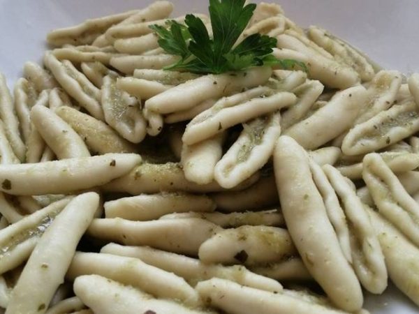 cavatelli-carciofati-con-vellutata-di-carciofi-e-salsa-verde-versatile-recipe-main-photo