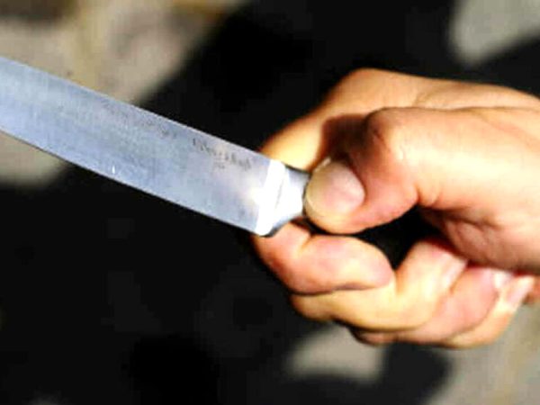 coltello minacce generica