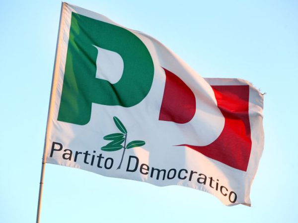 pd-partito-democratico-bandiera