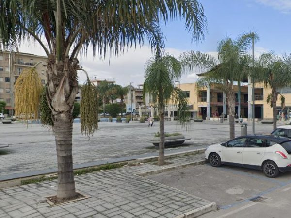 piazzamadreteresacalcuttascafati
