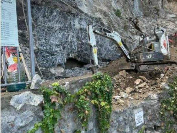 positano-i-lavori-per-l-ascensore-di-nocelle-procedono-spediti-3423464