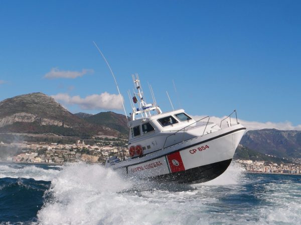 sar-854-motovedetta-guardia-costiera-salerno