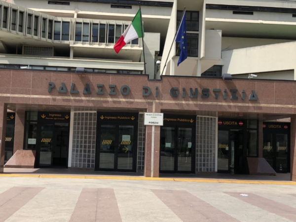 tribunale napoli