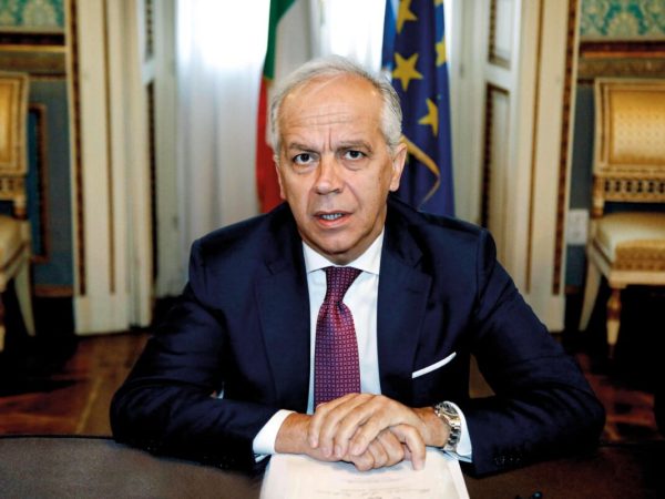 Il ministro dell'Interno Matteo Piantedosi in Prefettura per partecipare al Comitato provinciale per l'Ordine e la Sicurezza pubblica a Milano, 5 novembre 2022. ANSA/MOURAD BALTI TOUATI